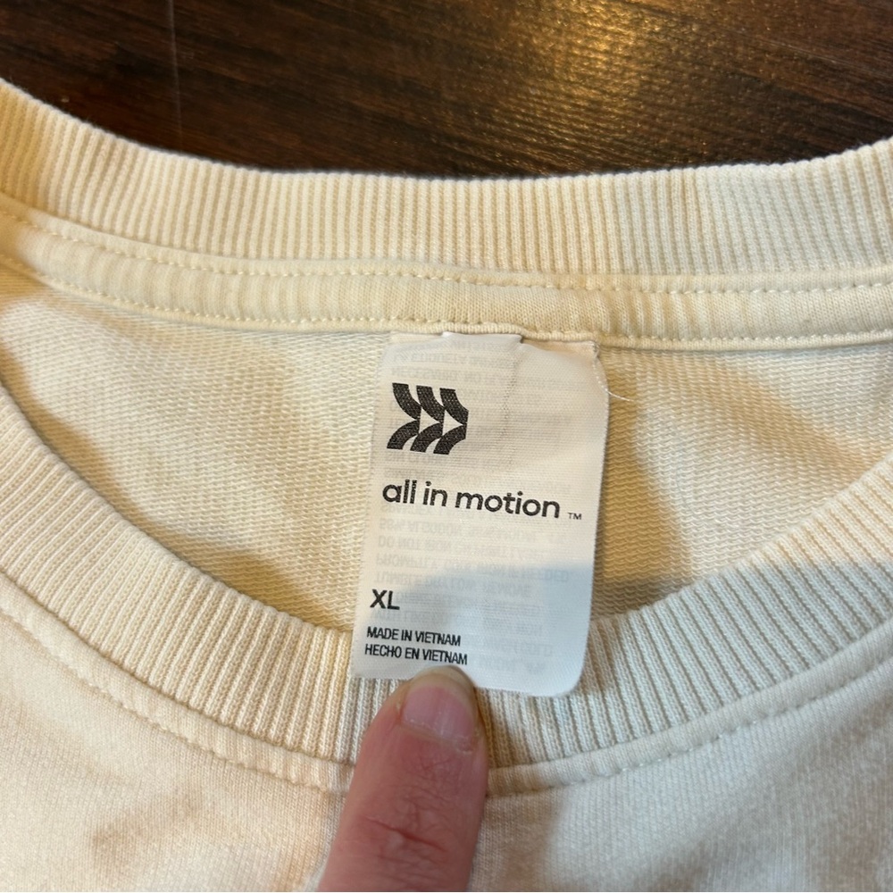 [All in Motion] Ivory Crewneck Long Sleeve - Picture 3 of 11